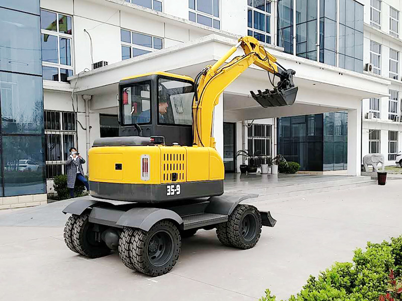 85型輪式挖掘機(jī)5.jpg